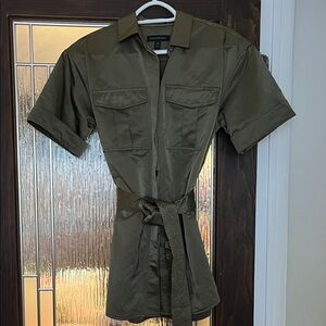 Banana Republic Olive Green Women’s Button Down Blouse